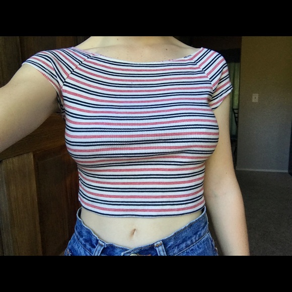Striped Cropped T-Shirt - Picture 2 of 3